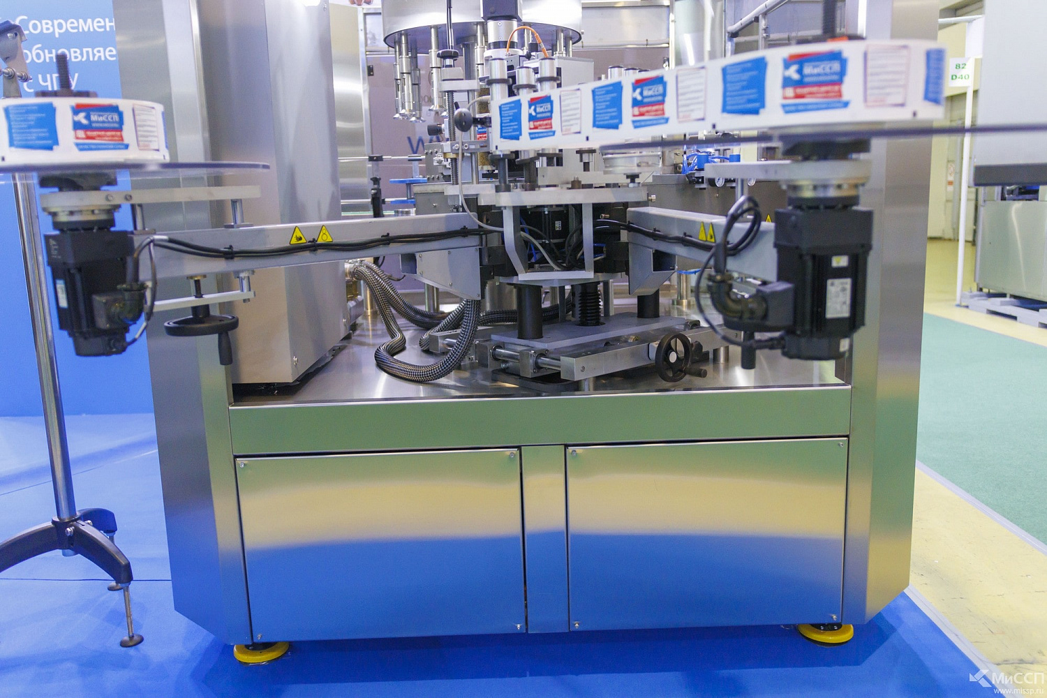 Новый этикетировочный автомат роторного типа Кропоткинского завода МиССП: эффективность на службе производства. 